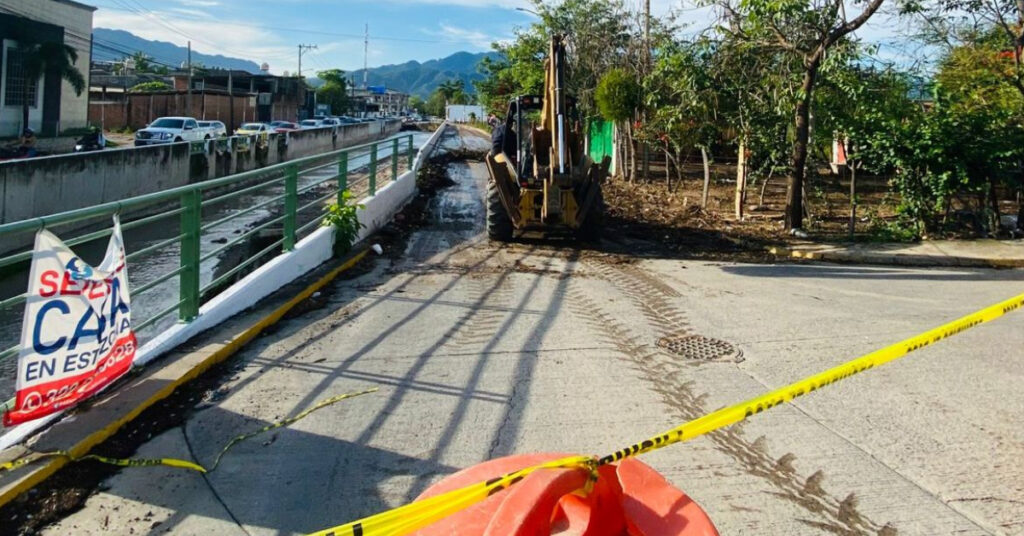 Puerto Vallarta azotado por inundaciones, árboles caídos y daños en carreteras tras la primera tormenta de la temporada